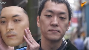 Una tienda japonesa “compra” rostros y los convierte en estas escalofriantes máscaras (VIDEO)