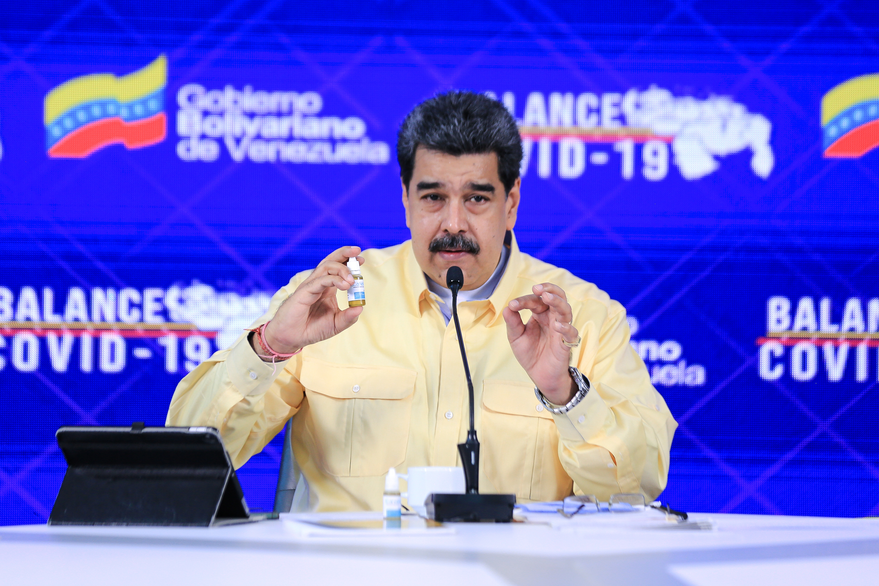 La Academia Nacional de Medicina sobre las “goticas milagrosas” de Maduro: Solo sirven como enjuague bucal