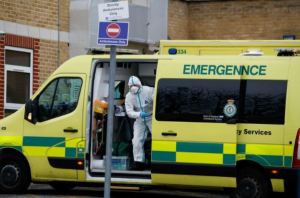 El Reino Unido recurre a morgues de emergencia ante la saturación en hospitales