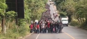 Más de 9 mil migrantes hondureños han cruzado la frontera con Guatemala en las últimas horas en su camino hacia EEUU (VIDEO)