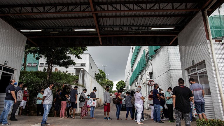 Venezuela, asfixiada por la crisis humanitaria… y el régimen de Maduro vuelve a enviar oxígeno a Brasil