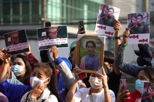 El partido de Aung San Suu Kyi pide su liberación tras el golpe de Estado en Birmania