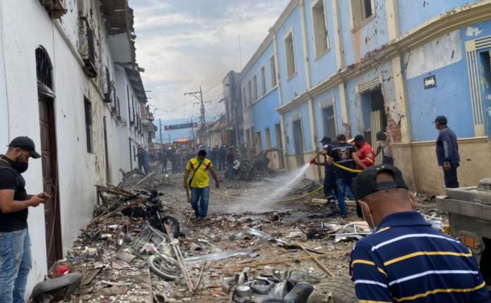 Pánico en Colombia: Carro bomba explotó en Corinto, cerca de la Alcaldía (VIDEOS)