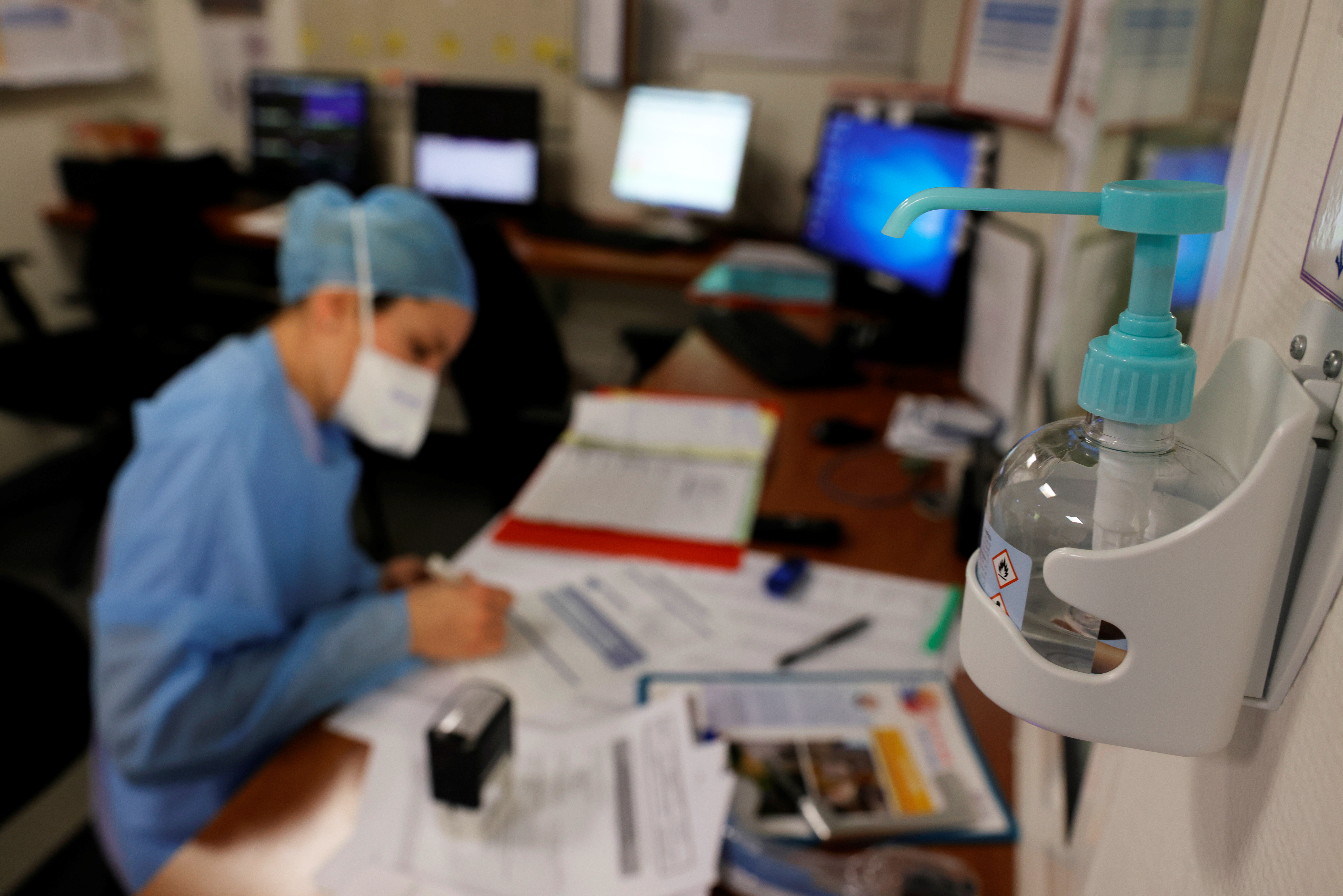 Europa preocupada por la ocupación en los hospitales, mientras la vacunación avanza lentamente