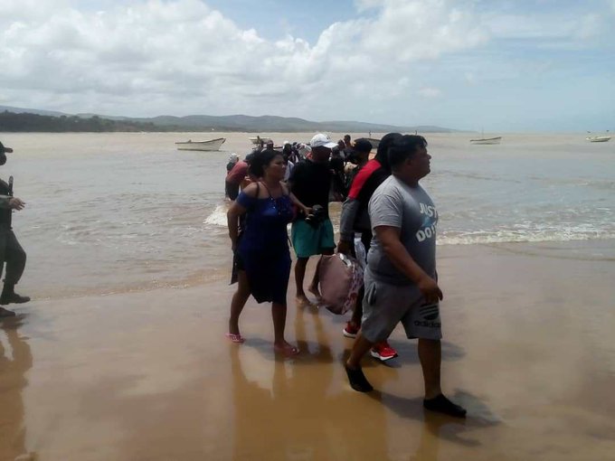 FundaRedes reporta el rescate de 18 venezolanos a la deriva que viajaban a Curazao