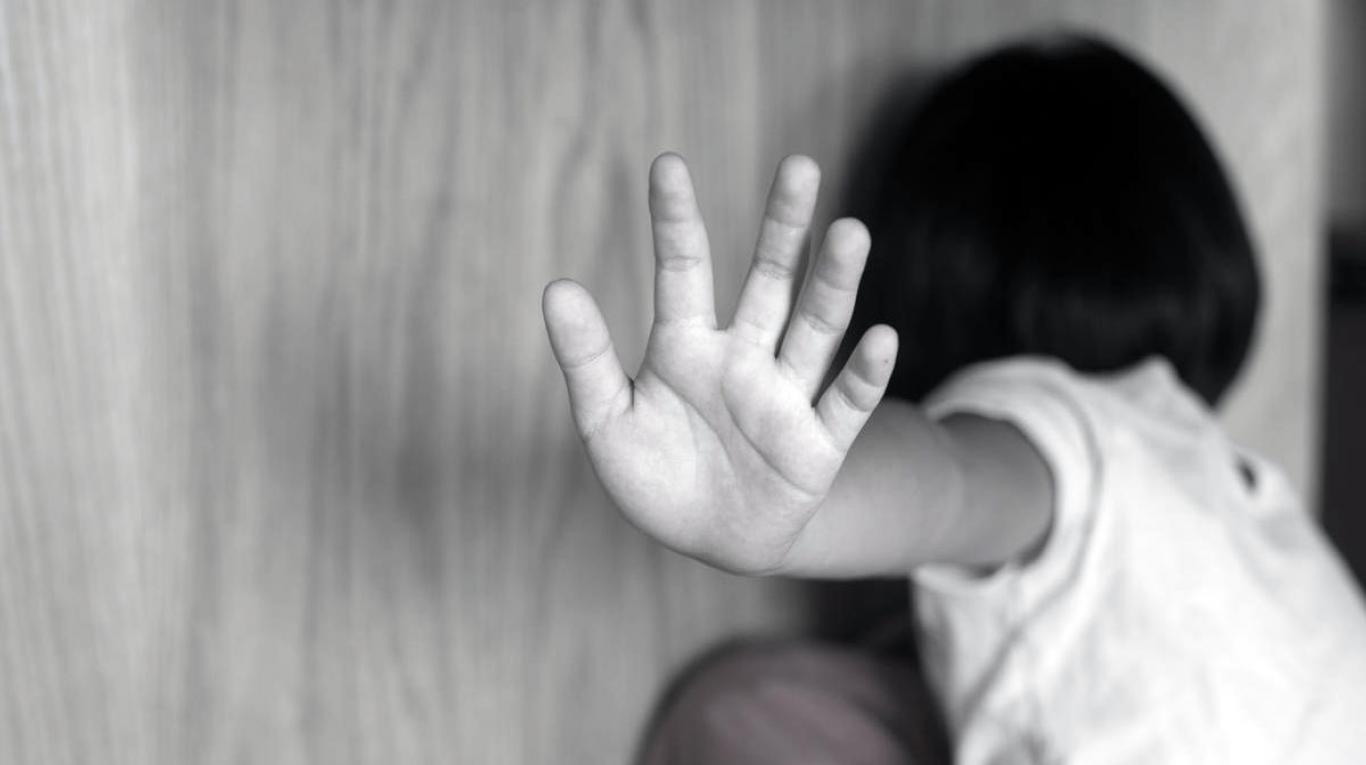 Indignación en Bolivia: Niña de 11 años quedó embarazada tras violación