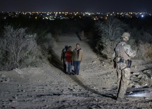 Detenciones en la frontera de EEUU suben un 71% en marzo y tocan máximo en 15 años