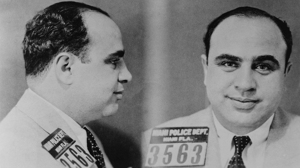 El día que se abrió la bóveda secreta de Al Capone: Los cadáveres ausentes y el misterio dólares