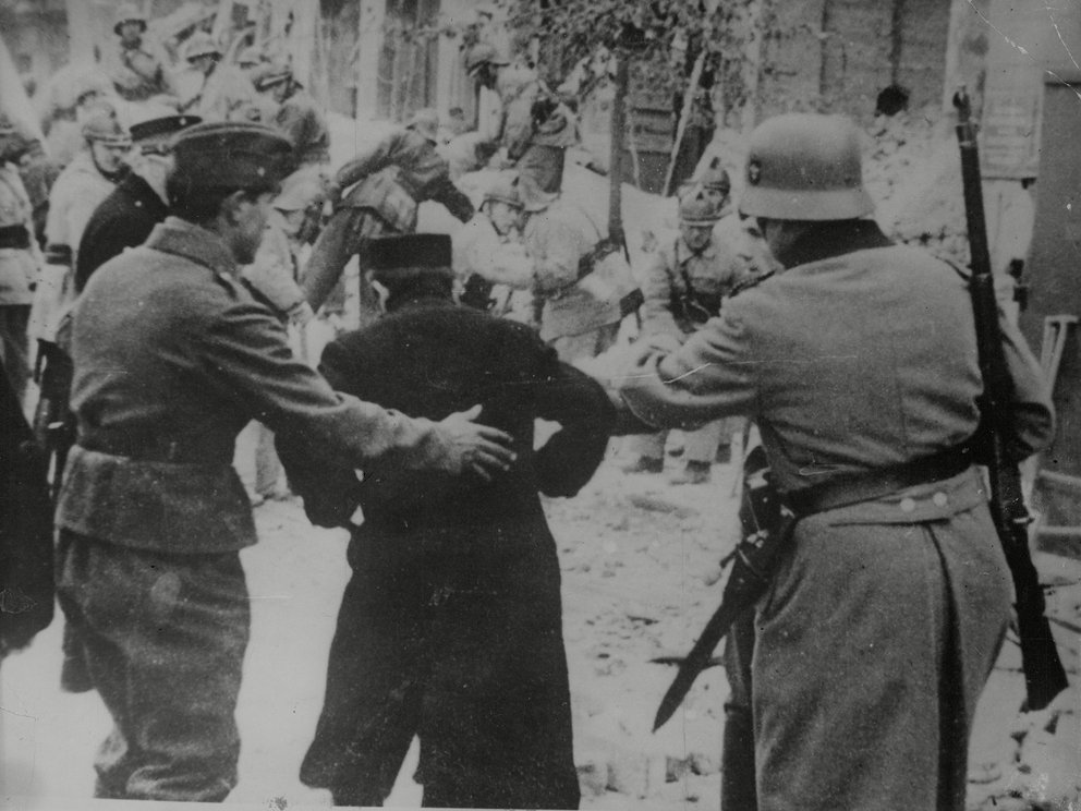 La Gestapo: La policía secreta nazi y su macabra maquinaria de terror, delación y torturas inhumanas