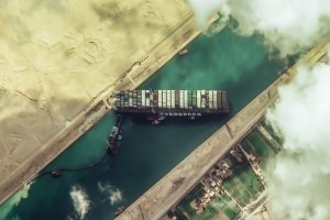 Egipto empieza a ampliar el Canal de Suez tras el bloqueo del “Ever Given”