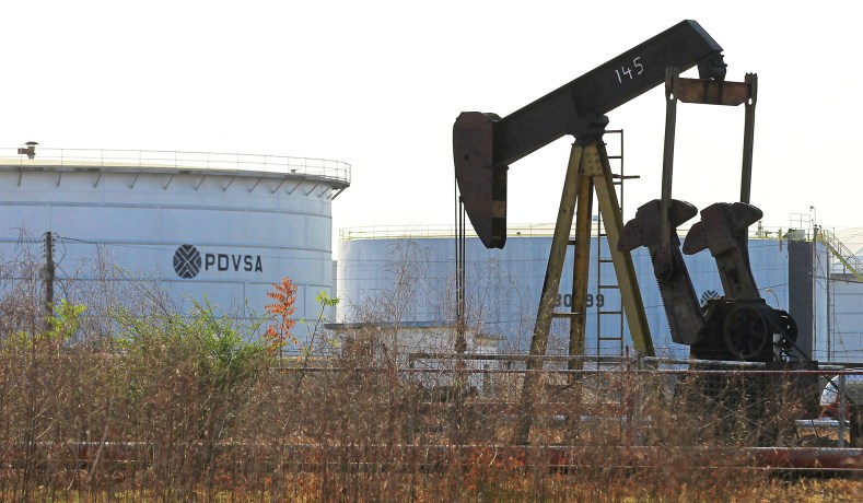 El 60% del petróleo exportado por Pdvsa pasa por el sistema financiero ruso, según Ecoanalítica