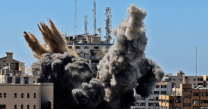 Agencia AP, “conmocionada” por bombardeo israelí contra edificio de prensa en Gaza