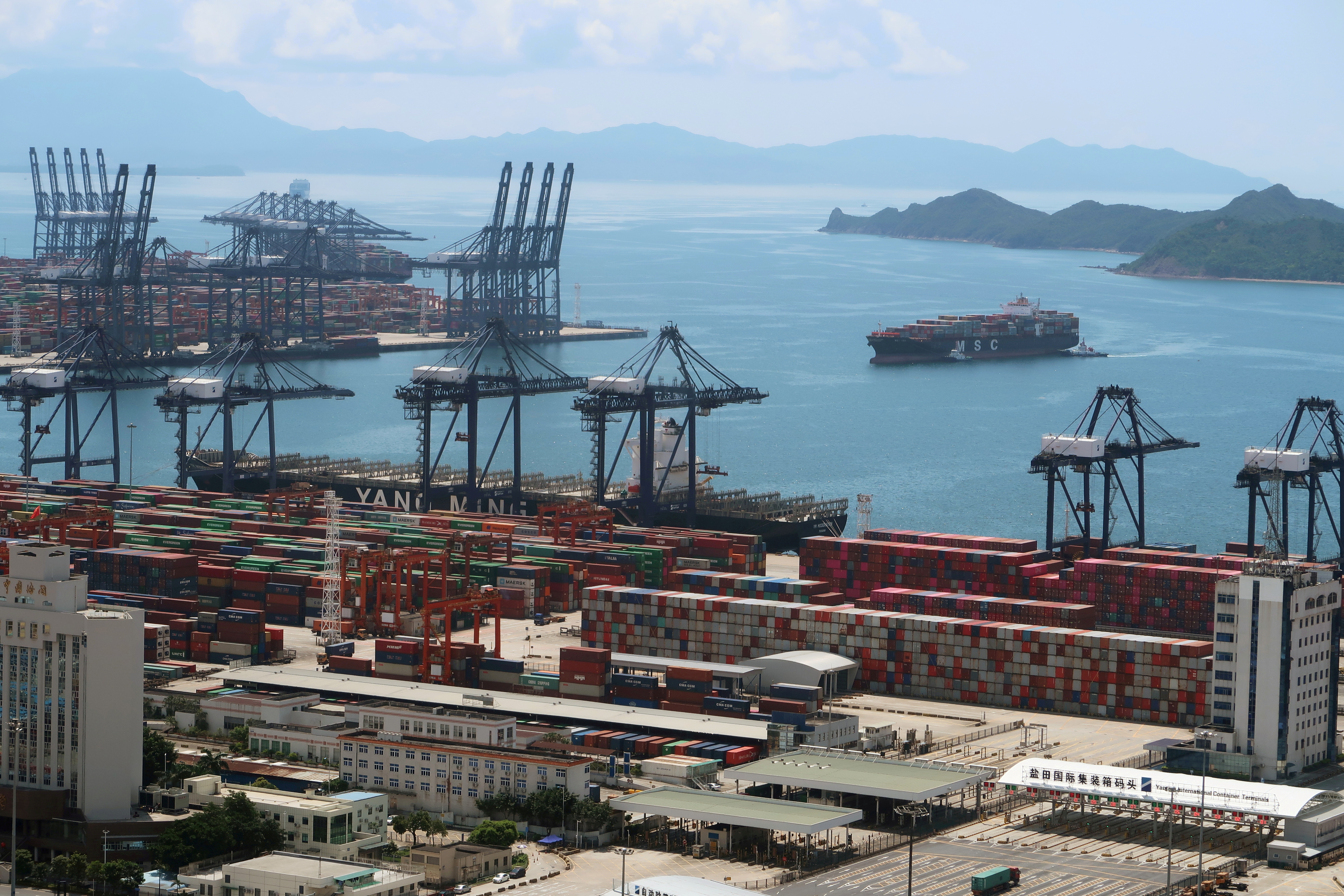 Brote de Covid-19 en puerto chino afectaría el sistema mundial de transporte de mercancías