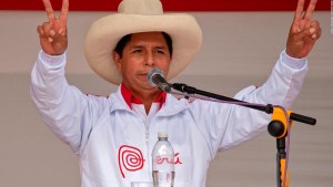 Congresistas peruanos piden destituir a Pedro Castillo por “incapacidad moral”
