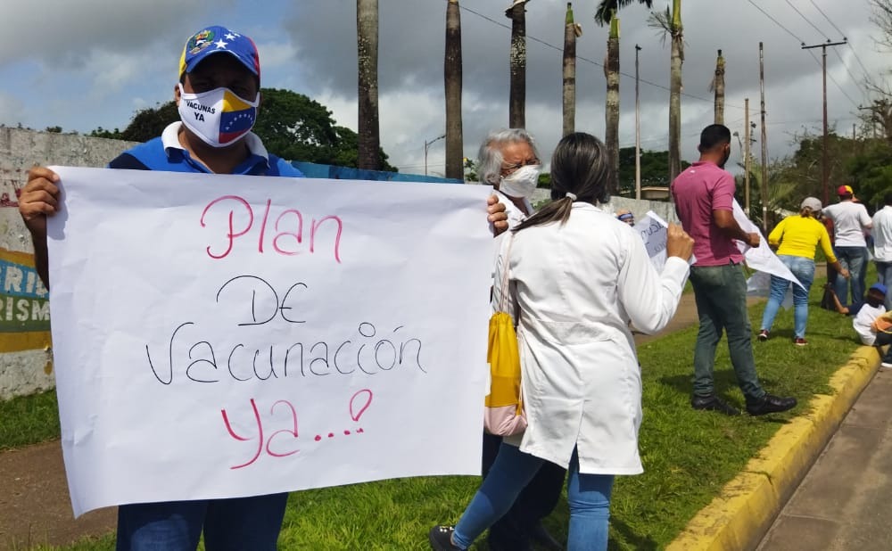 Venezolanos salieron a protestar para exigir plan de vacunación contra el Covid-19 (Fotos)