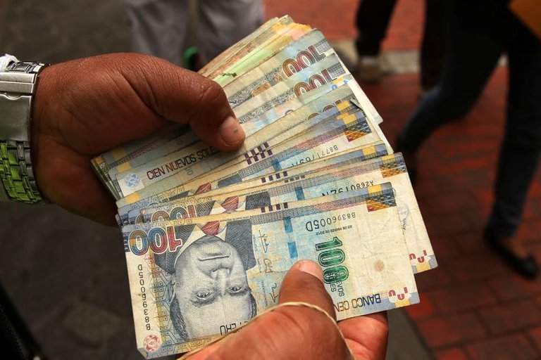 Se hunde la bolsa de Lima y aumenta el dólar en Perú ante incertidumbre electoral