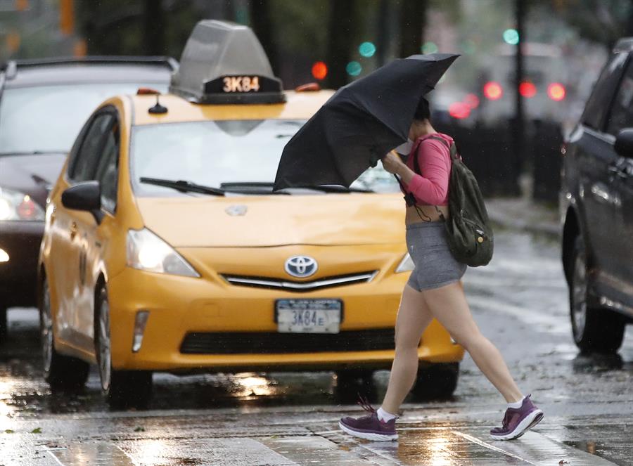 Inundaciones repentinas en Nueva York provocadas por Elsa (Video)