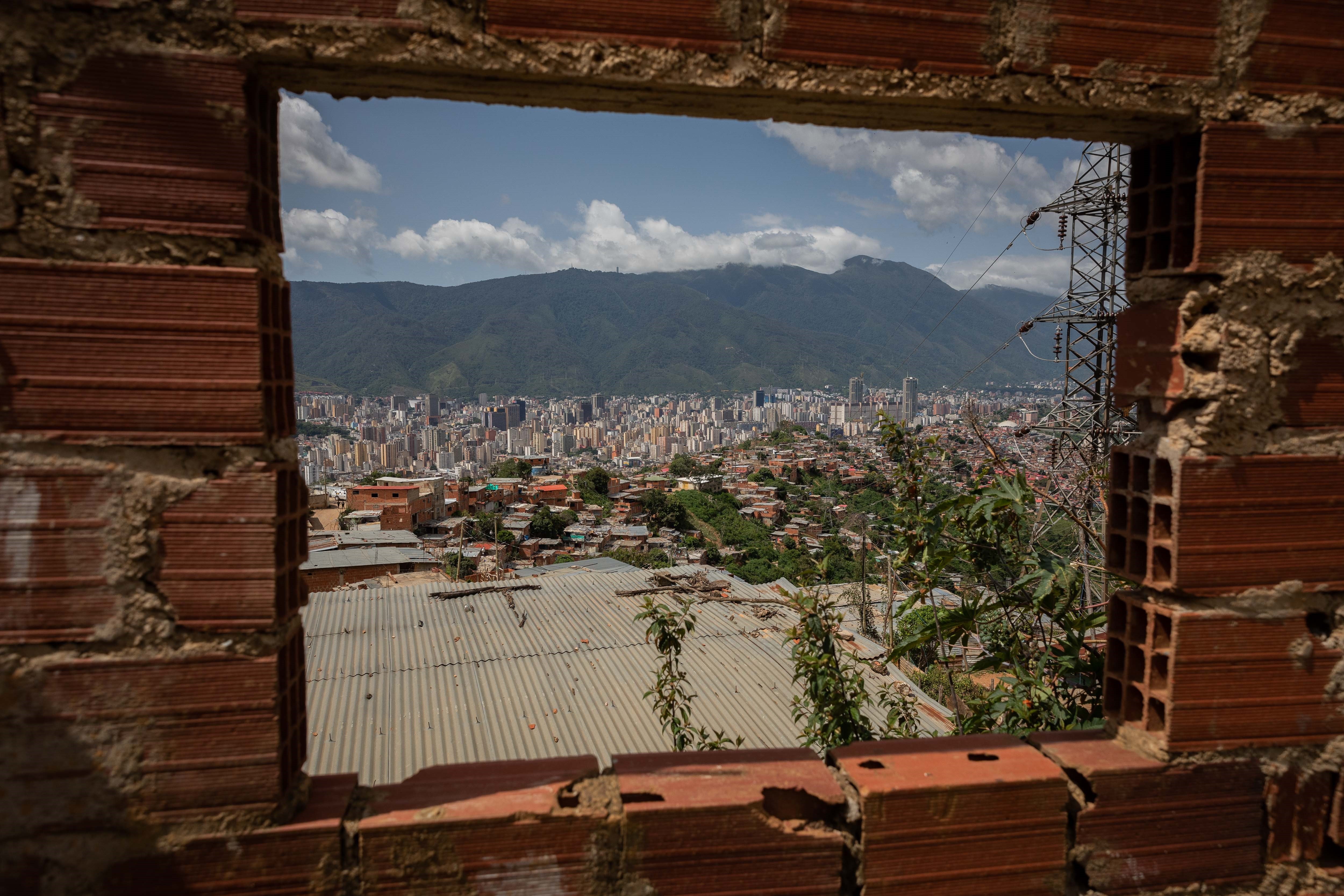 Caracas cumple 454 años y los “celebra” sin luz, sin agua y con la violencia desatada