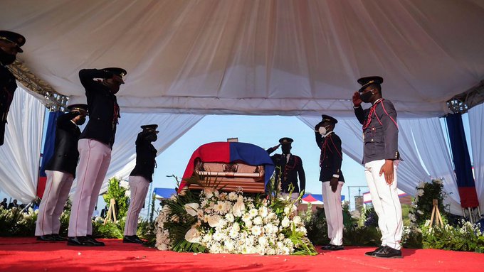 Sepultaron al asesinado presidente haitiano Jovenel Moïse