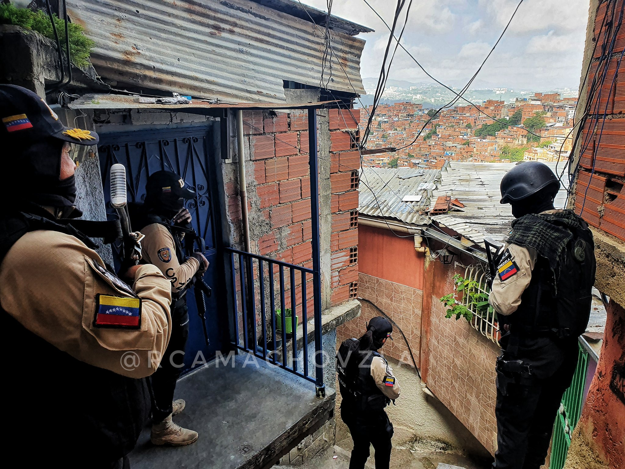 EN FOTOS: Operativo del régimen de Maduro en la búsqueda de bandas criminales en Caracas #17Jul