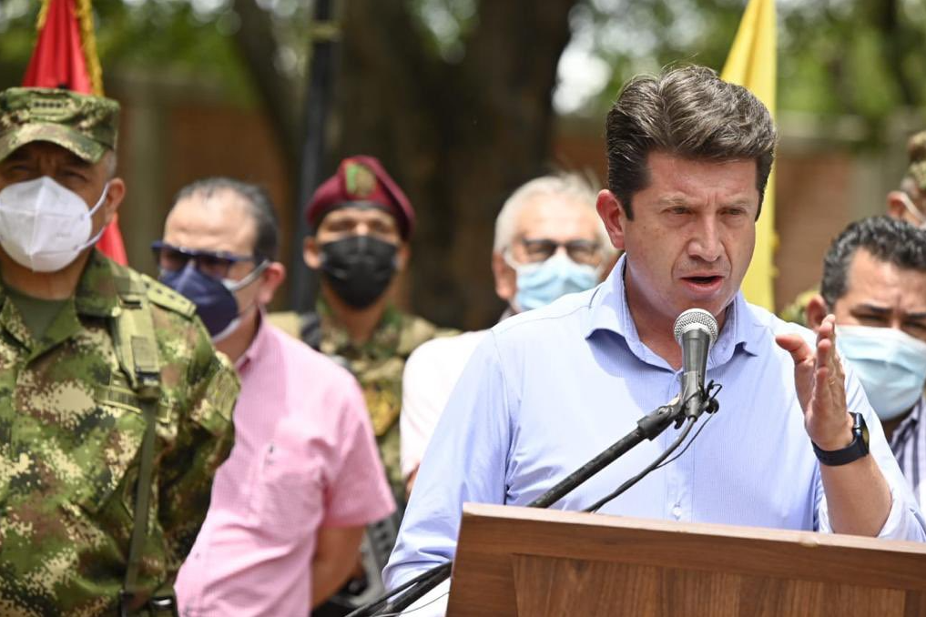 Ejército colombiano enviará 14 mil efectivos cerca de la frontera con Venezuela