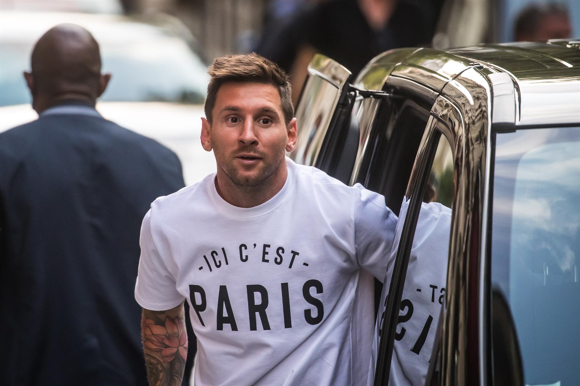Los mejores memes de la llegada de Lionel Messi al PSG