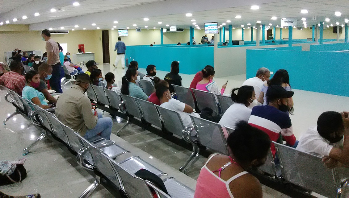 El calvario de los guayaneses para conseguir una cita en el Registro Civil de San Félix
