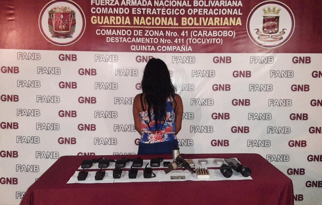 Detienen a mujer señalada de integrar la banda “Los pistoleros de la Lagunita”