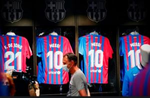 Barcelona tomó una drástica decisión con stock de camisetas de Messi que le quedó