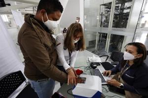 Registro biométrico acerca a venezolanos a regular su situación en Colombia