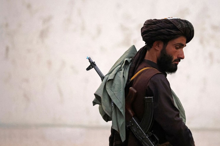 Los talibanes advierten a EEUU “no desestabilizar” en primera reunión tras retirada de Afganistán