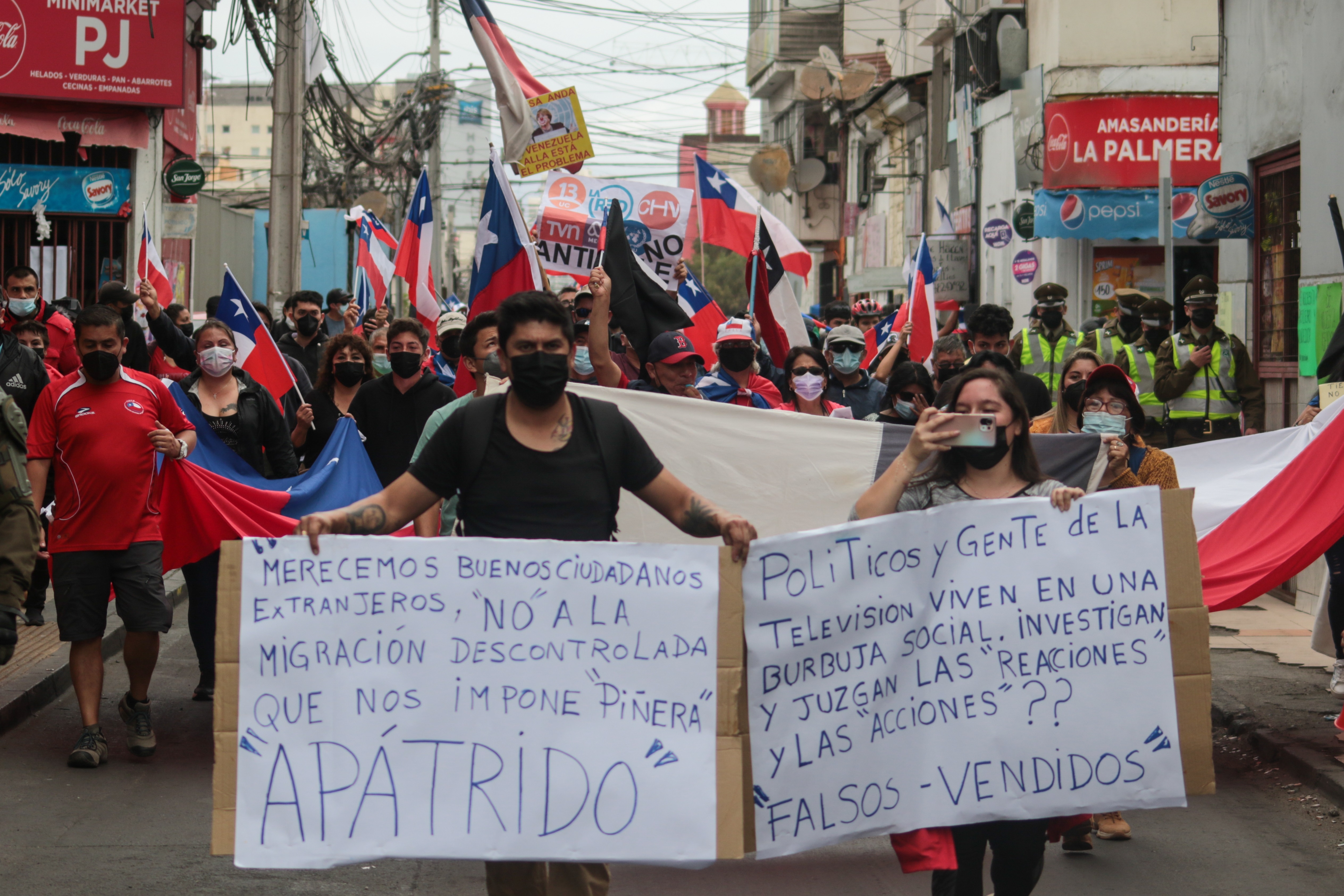 Otra manifestación antiinmigrantes dejó al menos 11 detenidos en Chile