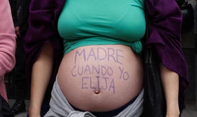 Mujer no embarazada en Cancún obtuvo curioso amparo para acceder al aborto