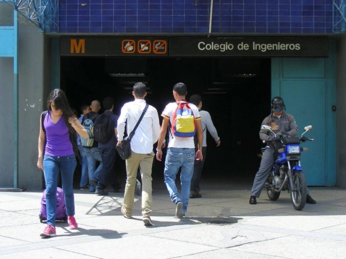 Asesinaron a un panadero en las cercanías del Metro en Colegio de Ingenieros