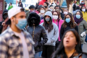 Tiendas de EEUU inician el Black Friday, pero persisten las preocupaciones por la pandemia