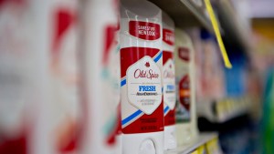 Retiraron del mercado dos marcas de desodorantes en EEUU tras presencia de un químico cancerígeno