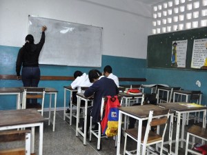 Suspendieron actividades escolares en Venezuela por paso del ciclón tropical