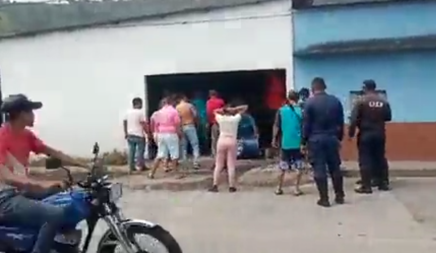 Video: Explosión en local de dirigente del Psuv, acusada de acaparar gasolina en Biscucuy