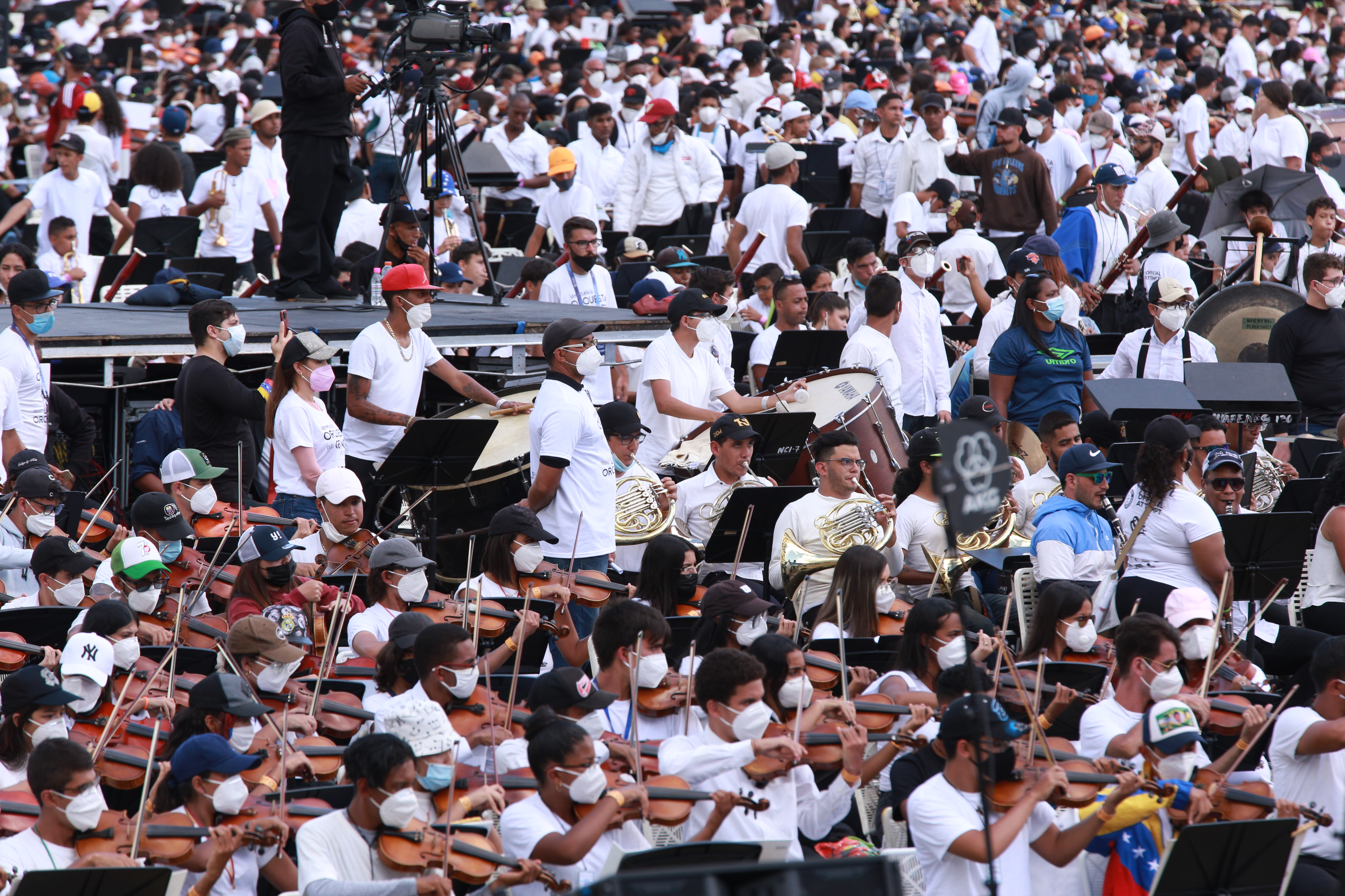 Siga EN VIVO la ceremonia del anuncio del Récord Guinness a la Orquesta Más Grande del Mundo