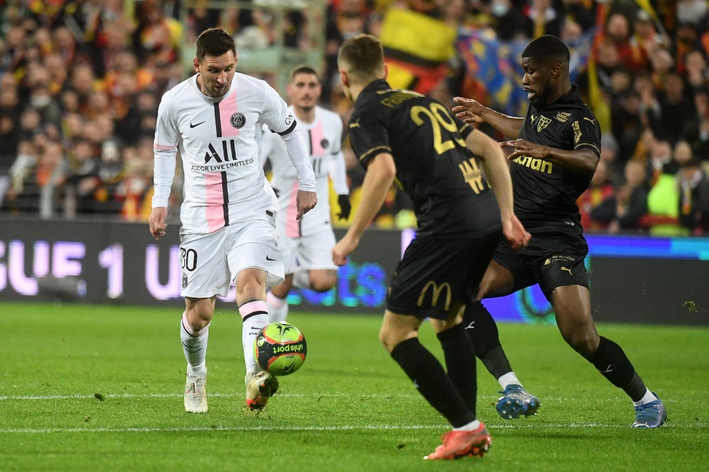 Un Messi venido a menos tras el Balón de Oro no evitó las tablas entre PSG y Lens