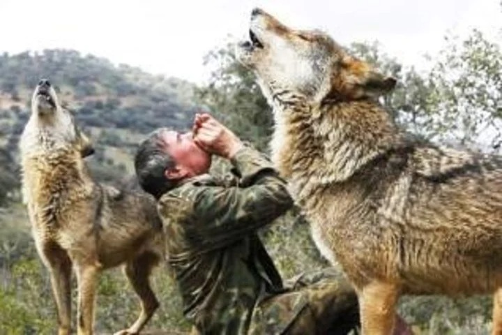 El niño salvaje: Fue vendido por su padre, quedó solo y terminó viviendo 12 años con una manada de lobos
