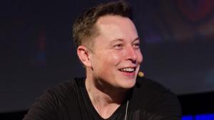 Musk afirmó que hay “100% de posibilidades de extinción total” y ofreció una solución