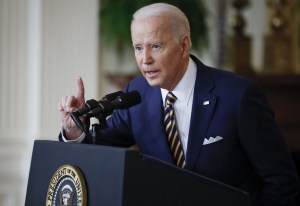 Biden no mandará tropas a Ucrania para evitar “una guerra mundial”