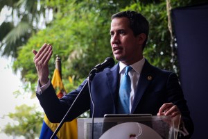 “La dictadura se roba judicialmente la sede física del diario El Nacional”, alertó Guaidó
