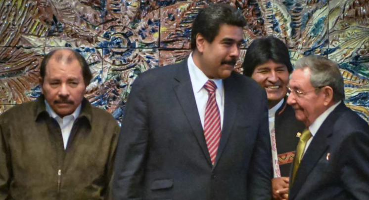 Ex presidentes, líderes y activistas latinoamericanos alertaron que la región se debate “entre democracias y dictaduras”