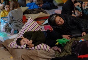 Acnur teme que el bombardeo de Leópolis reavive el éxodo de refugiados ucranianos