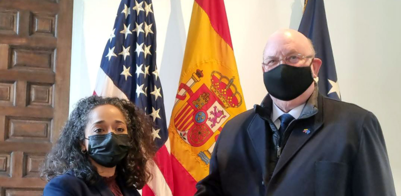 Embajadora de EEUU en España subraya a embajador Ecarri compromiso de la administración Biden a la salida democrática en Venezuela
