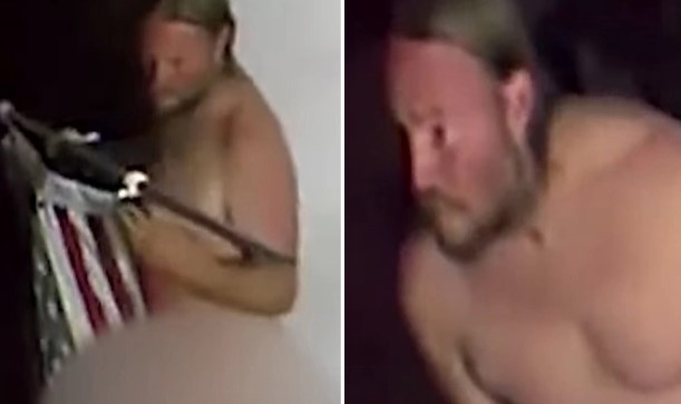 Todo quedó grabado: corrió desnudo y robó bandera estadounidense de un porsche en Florida