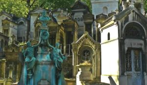 Podios del terror: Los cementerios con más actividad paranormal del mundo
