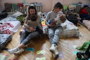 El drama de los niños ucranianos y el duelo de sus madres con la tragedia